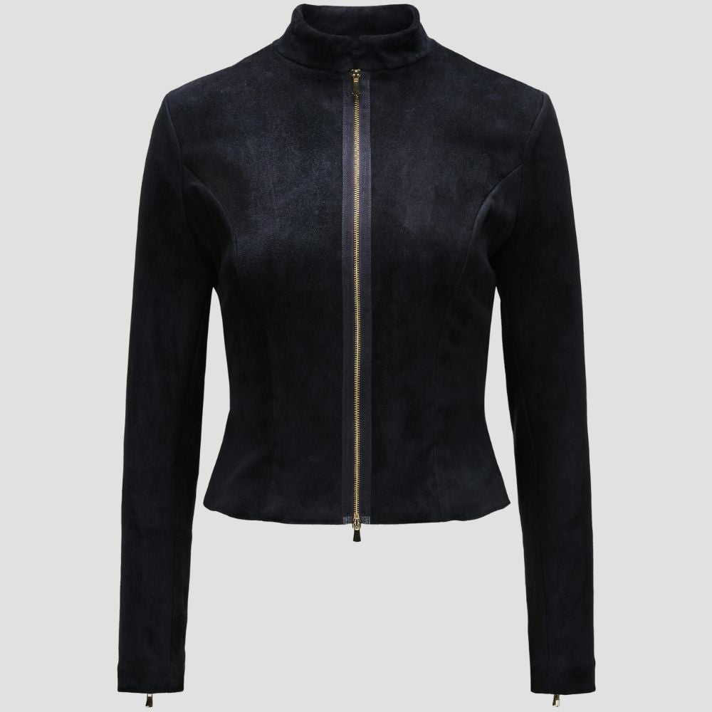 Shop stylish women’s suede Trachten jacket for Oktoberfest parties. Combining luxurious suede with classic Bavarian style, it’s perfect for celebrating in style.