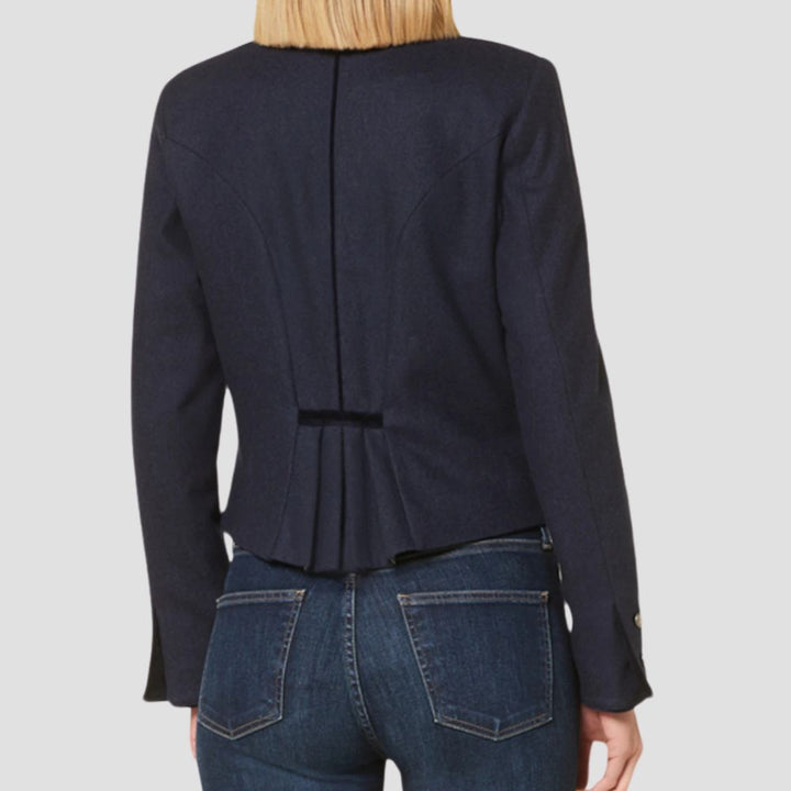Celebrate German festivals in style with these affordable women’s Trachten jackets. Featuring classic Bavarian details, they offer comfort and a festive look without the high cost.