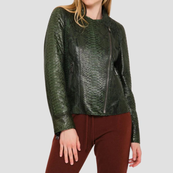 Add an edgy touch to your riding gear with this high-quality snakeskin leather jacket for women. Bold design and top-tier craftsmanship for maximum performance.