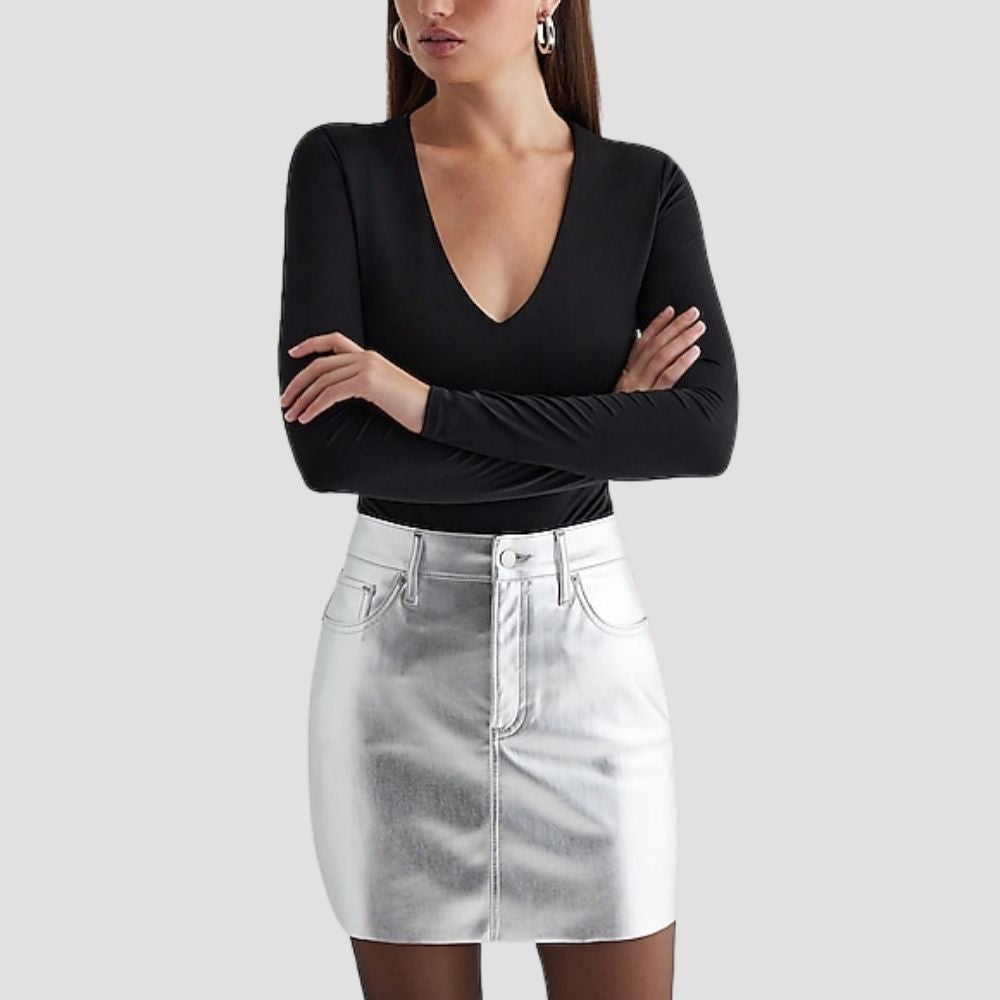 Shop this elegant silver metallic skirt for women’s fashion. A sleek and shiny design that adds a touch of sophistication and glam to any outfit.
