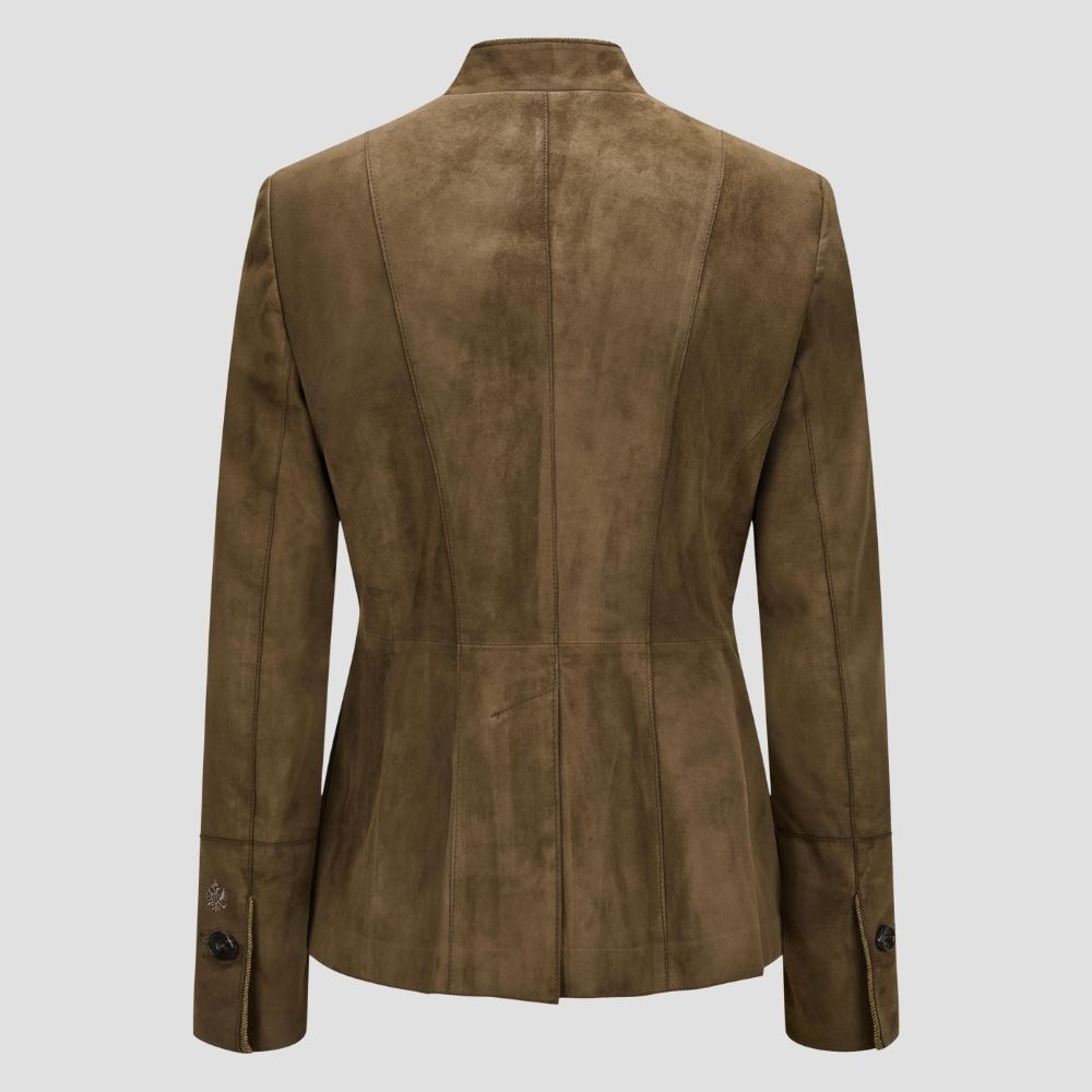 This elegant women’s suede Trachten coat is perfect for any Bavarian celebration, combining refined craftsmanship with a traditional look that’s both stylish and timeless.