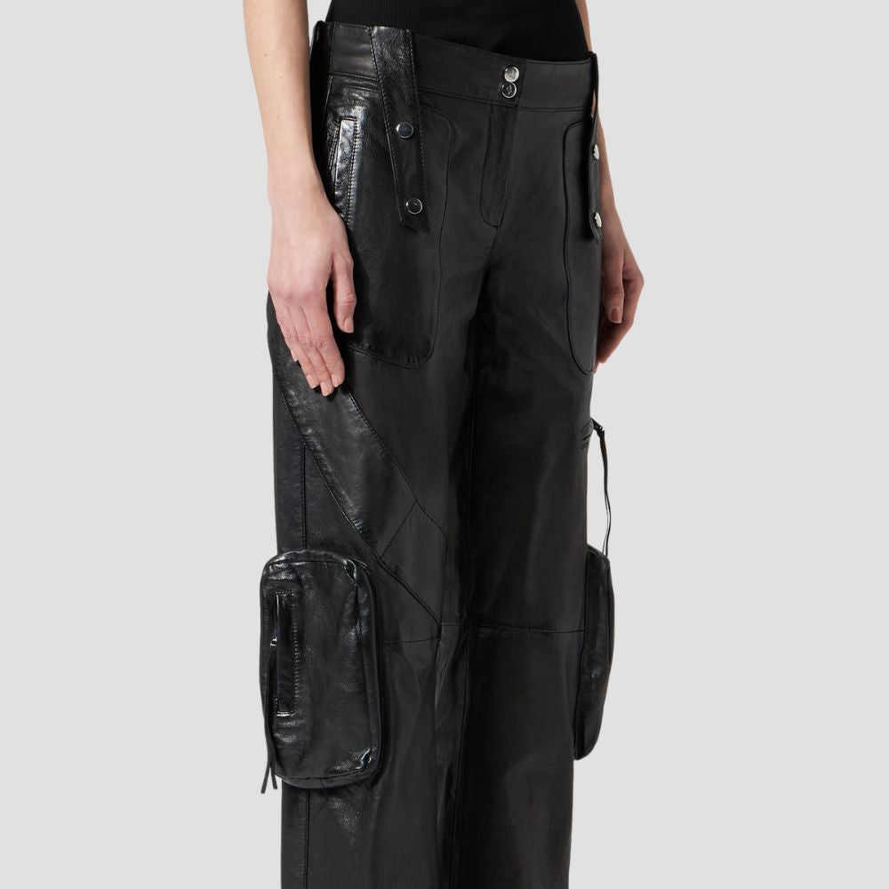 I love the modern, urban vibe of these pants! The premium material gives them such a polished feel.