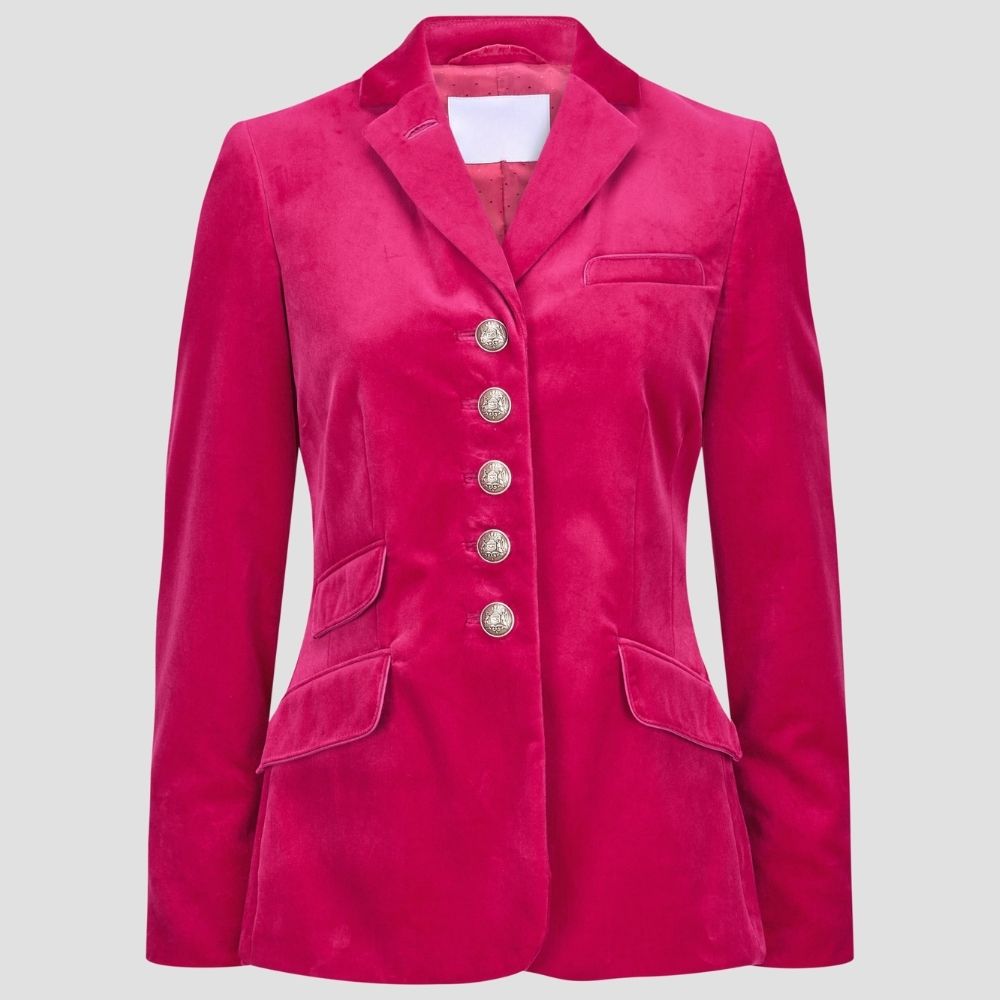 Shop festive women’s Trachten jacket with embroidered details. A perfect blend of traditional Bavarian style and intricate embroidery, ideal for cultural events and festivals.