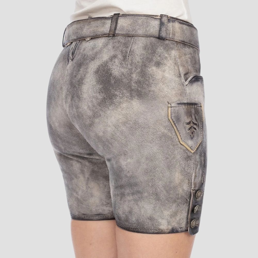 These women’s genuine leather lederhosen are perfect for Oktoberfest. Enjoy comfort, durability, and a traditional Bavarian look for your festival outfit.