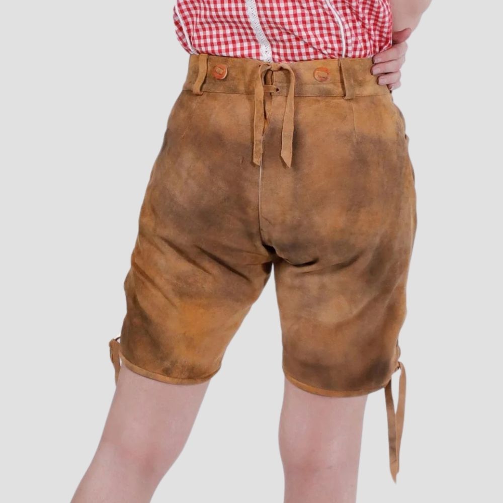 These US Oktoberfest-ready women’s lederhosen offer a traditional design with modern comfort. Ideal for cultural celebrations, they bring a touch of Bavaria to any festival.