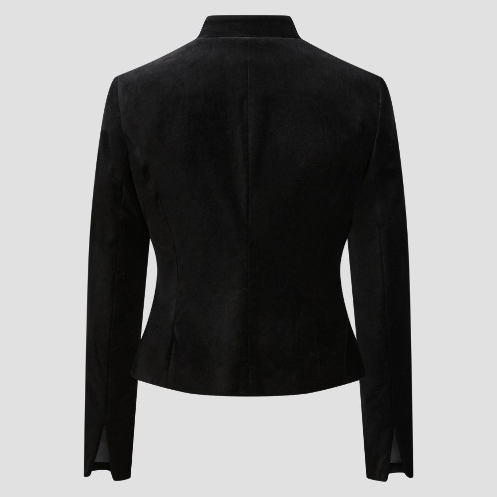 This women’s suede leather Trachten jacket combines traditional Bavarian flair with modern luxury, making it the perfect choice for cultural events and celebrations.

