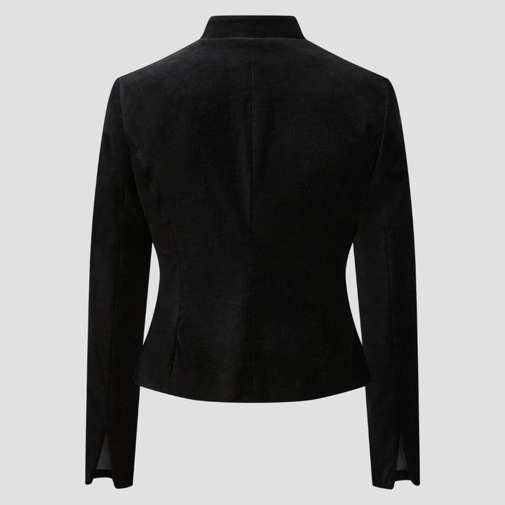 This women’s suede leather Trachten jacket combines traditional Bavarian flair with modern luxury, making it the perfect choice for cultural events and celebrations.

