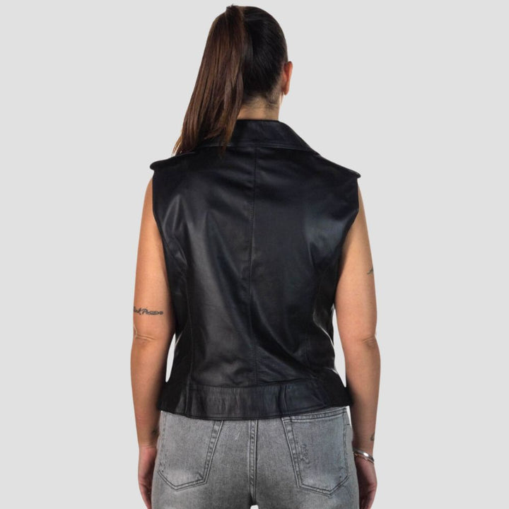 Edgy yet chic, this women&
