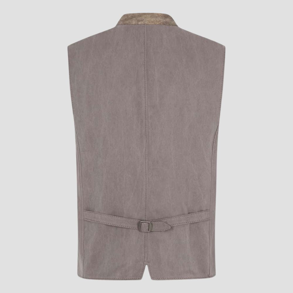 Celebrate U.S. folk and heritage festivals with this men’s embroidered leather Trachten vest, designed for cultural pride and stylish flair.