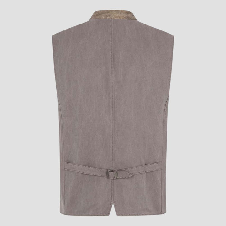 Celebrate U.S. folk and heritage festivals with this men’s embroidered leather Trachten vest, designed for cultural pride and stylish flair.