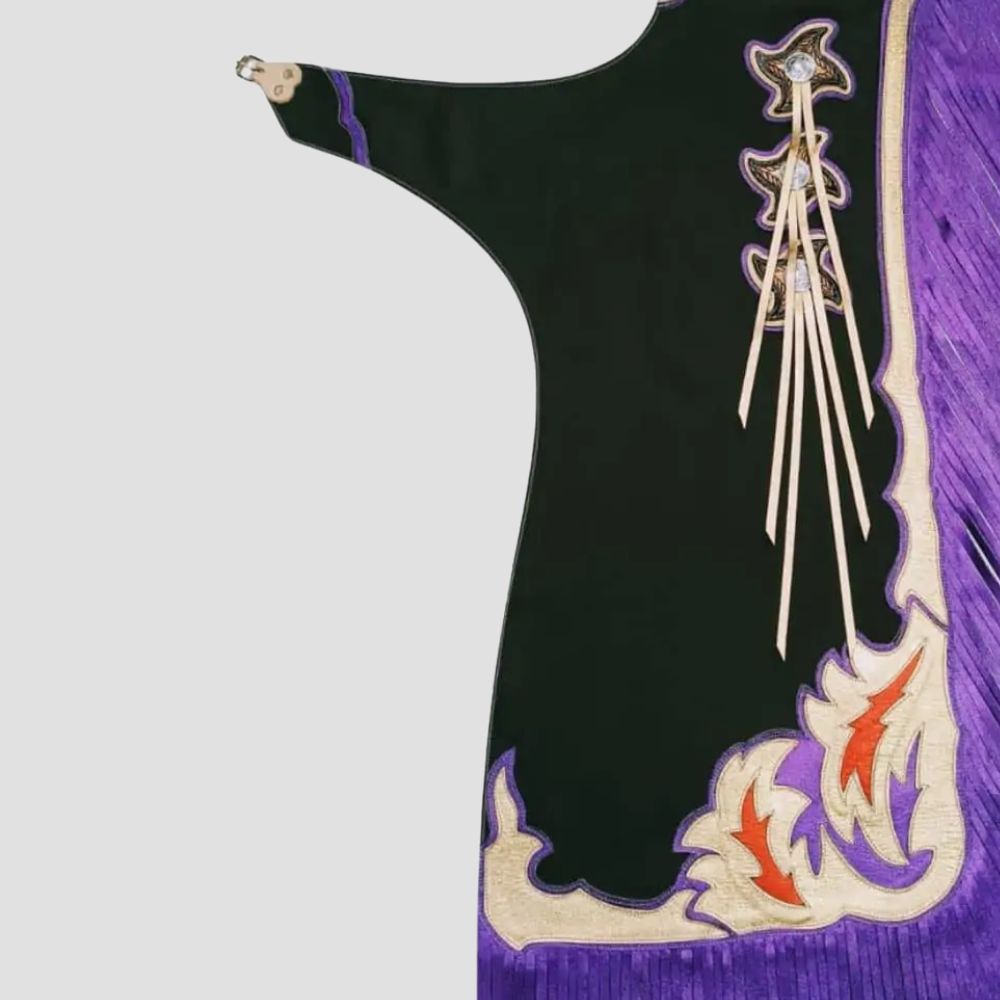 Stand out at your next western competition with these sleek, stylish leather rodeo chaps, built for performance and fashion.