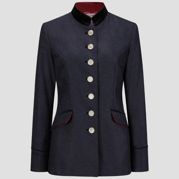  Shop high-quality women’s Trachten jacket with velvet lining. A luxurious blend of traditional Bavarian style and premium comfort, perfect for festive occasions.