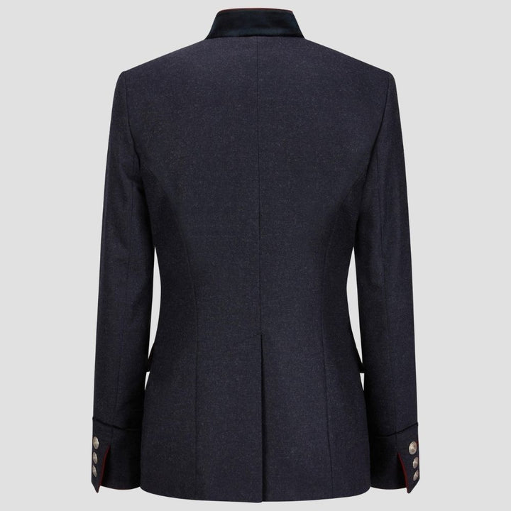 Elevate your festive look with this high-quality women’s Trachten jacket, complete with a soft velvet lining. Perfect for adding a luxurious touch to your attire.