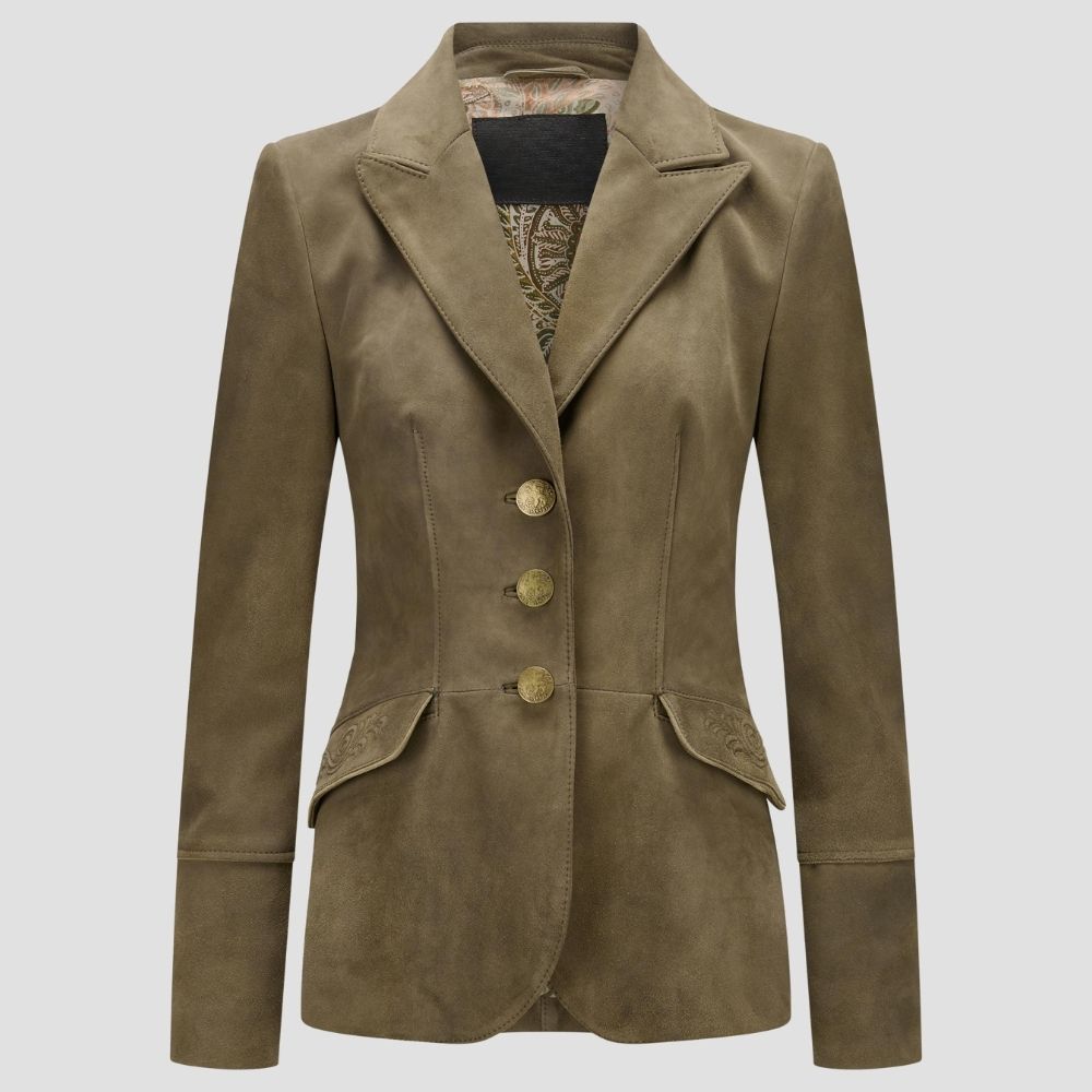 Shop premium women’s suede Trachten coat for Oktoberfest 2025. Luxurious suede material combined with traditional Bavarian design for a standout festival look.