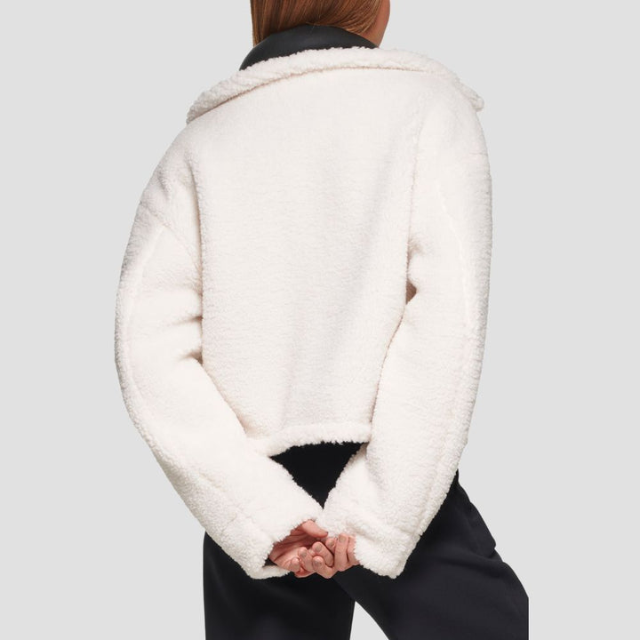 Shop this stylish women’s fur leather jacket for modern street fashion. The plush fur and premium leather create a fashion-forward look that’s perfect for urban adventures.