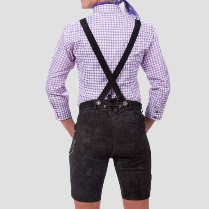 Be festival-ready with these stylish women’s lederhosen for Oktoberfest 2025. Combining modern style with traditional elements, they’re designed for a chic Bavarian look.