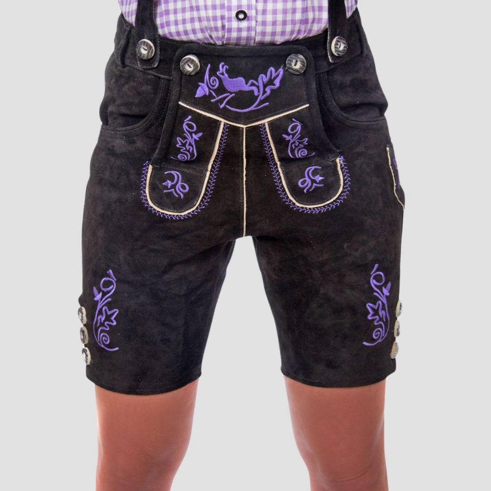 Get ready for Oktoberfest 2025 with these stylish women’s lederhosen. Designed to stand out, they combine classic Bavarian elements with a trendy twist.