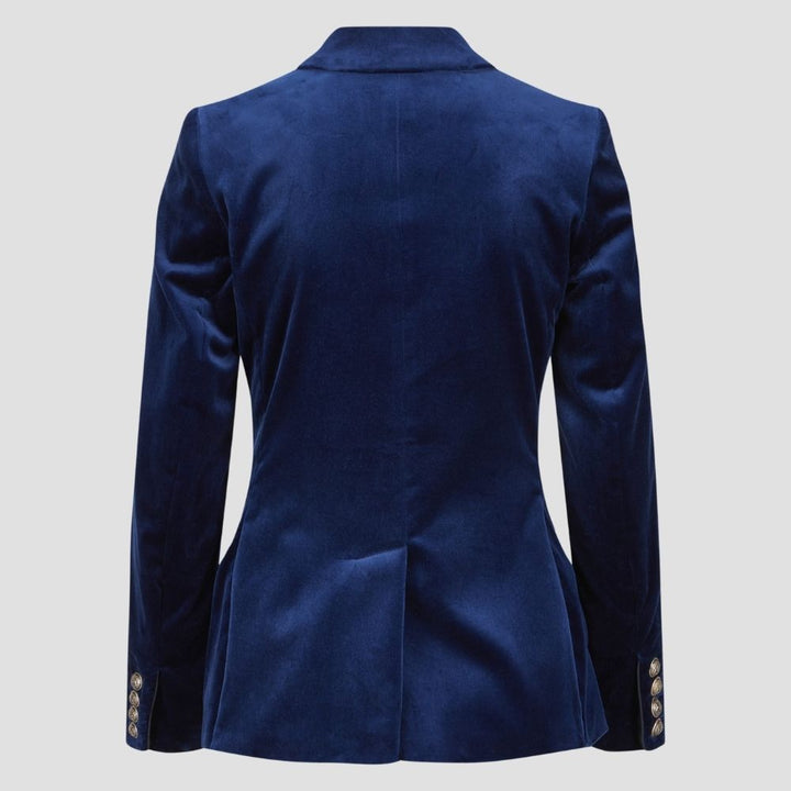  This women’s velvet-lined Trachten blazer is warm and stylish, perfect for the season. Its combination of luxury velvet and traditional Bavarian design makes it ideal for any event.