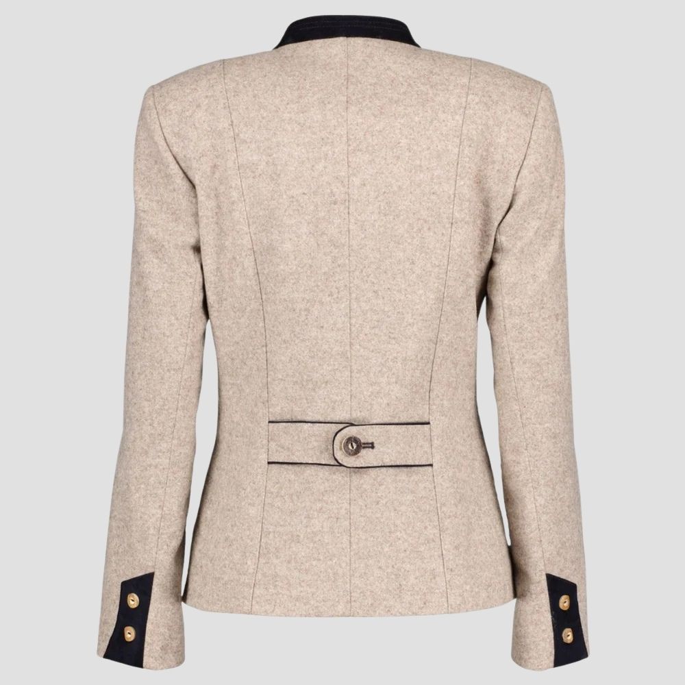 This stylish women’s Trachten jacket is perfect for Bavarian celebrations. Its elegant, traditional design ensures you stand out at festivals, cultural events, and more.
