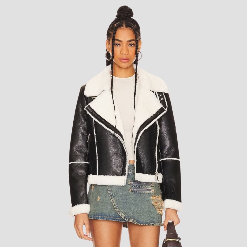 Stay warm and stylish with this women’s fur leather jacket. Ideal for versatile cold weather fashion, it blends luxurious fur with smooth leather for a fashionable look.