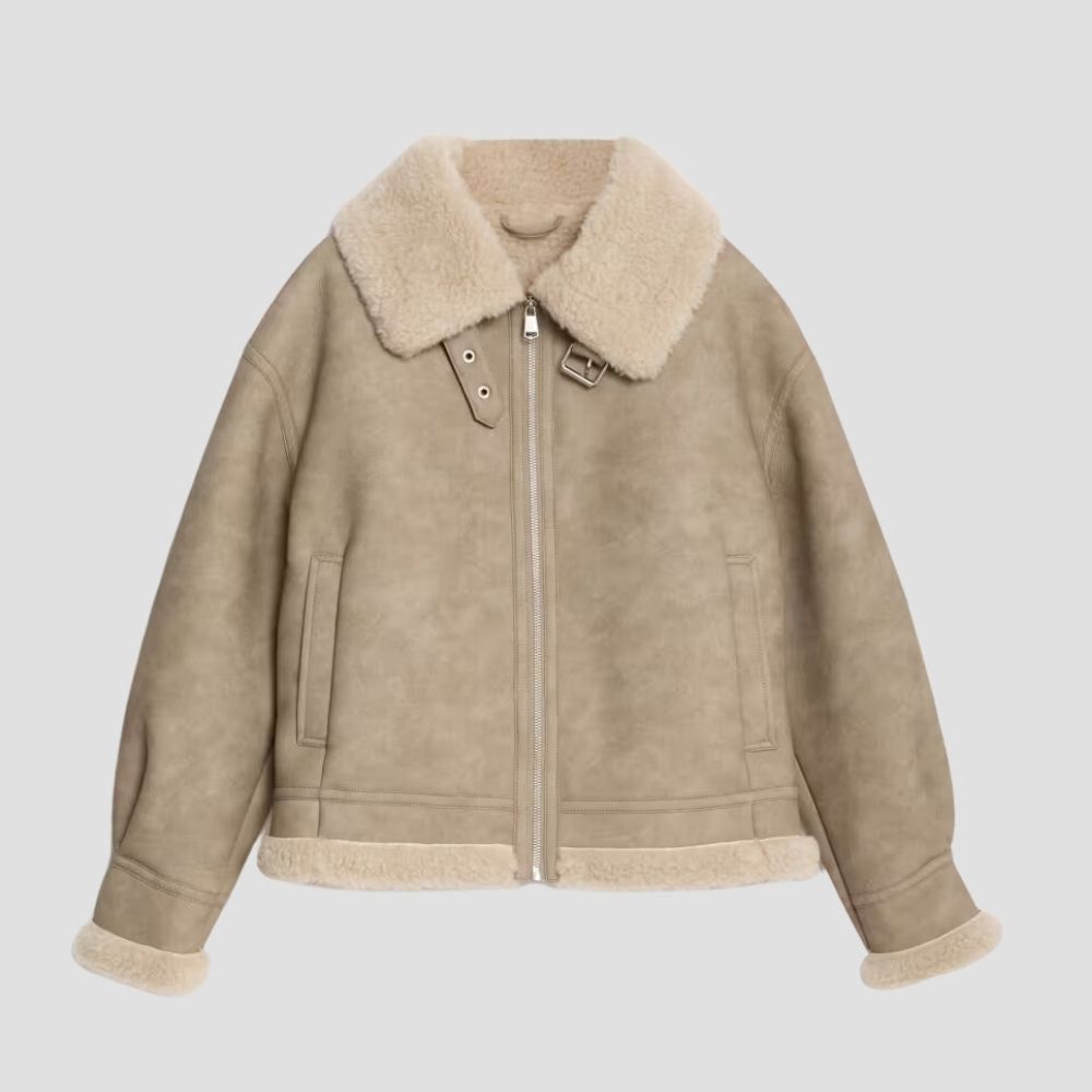 Stay stylish and warm with this women’s Sherpa leather jacket. Perfect for outdoor adventures, it features cozy Sherpa lining and a sleek leather exterior for comfort.