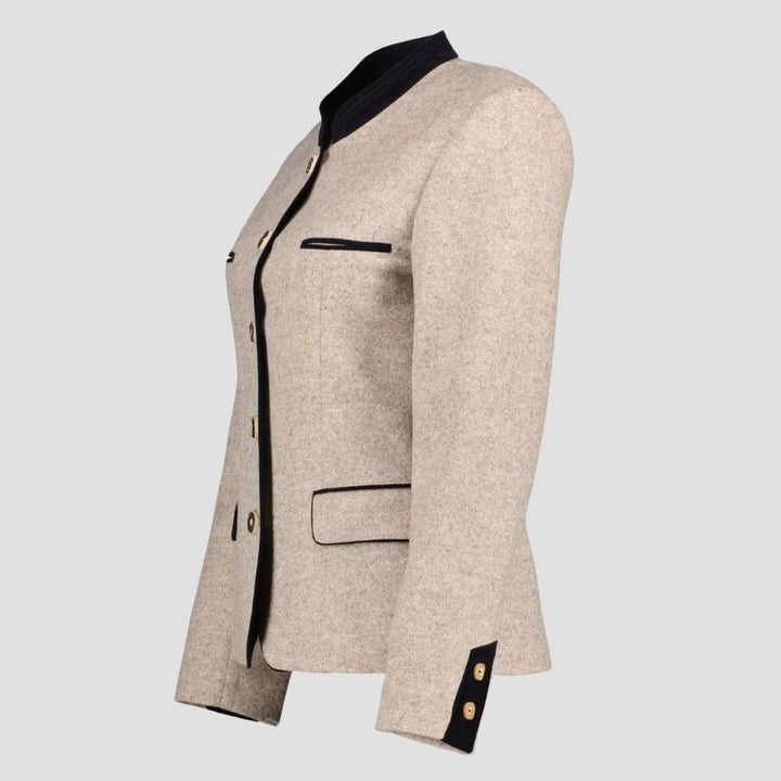  Celebrate Bavarian culture in style with this women’s Trachten jacket. A perfect combination of modern fashion and traditional design, it’s ideal for festive occasions.